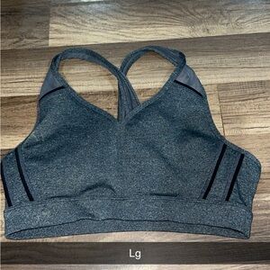 Women’s sports bra size large